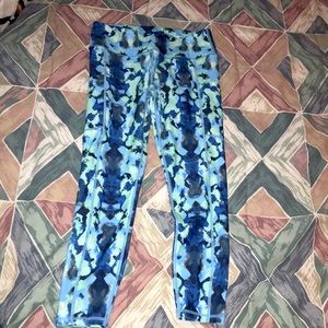 blue yoga pants